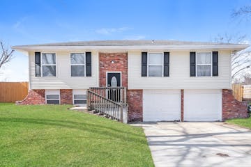 1224 MICHELE DR EXCELSIOR SPRINGS, MO 64024